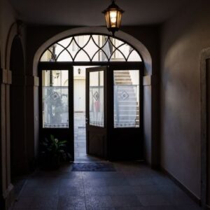 Urban Wine Studio - Androne
